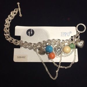 Silver chain link necklace